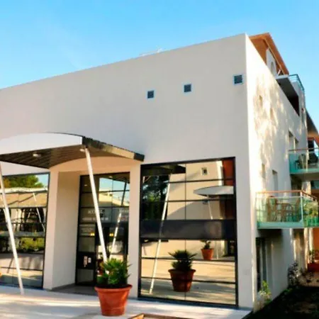 Odalys - Olympe 3* Antibes
