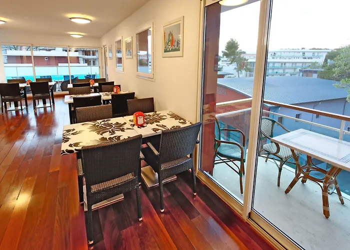 Odalys Olympe Hotel Antibes