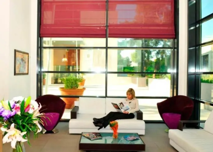 Odalys Olympe Hotel Antibes